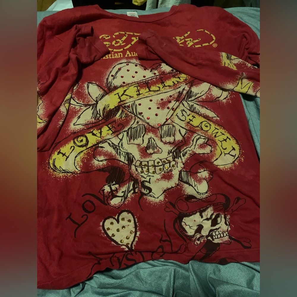 Cute 2000 Ed Hardy shirt / too long sleeve